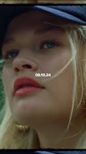 Fall fashion loading...