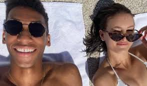 Questa pagina è dedicata al giovane tennista lorenzo musetti. Chi E Felix Auger Aliassime Eta Foto Carriera Fidanzata Del Tennista