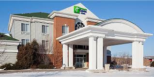 Downtown wisconsin dells is a walkable, wonderful downtown stretch of great shopping, scrumptious restaurants and more. Duluth Hotel Near Uws Holiday Inn Express Suites Superior Duluth Area