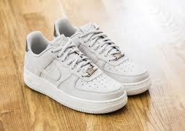 Chaussure Nike Wmns Air Force 1 07 Low Suede Premium Gamma Grey 1 1 Ombeline Benoit Adidas Air Benoit Nike Air Shoes Nike Shoes Air Force Gray Nike Shoes
