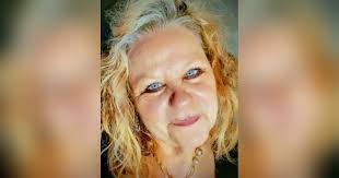 Sarah Dunaway's Instagram, Twitter & Facebook