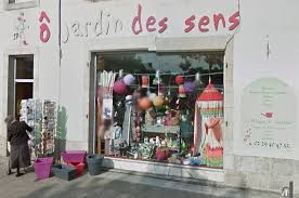 O Jardin Des Sens 30 Place De La Republique 29120 Pont L Abbe Jardin Des Sens Jardins Pont