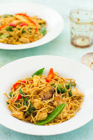 Chicken pasta stir fry ingredients, recipe directions, nutritional information and rating. Easy Homemade Chicken Stir Fry With Noodles Easy Peasy Foodie
