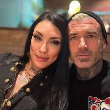 Aaron Sechrist (@okpants) • Facebook