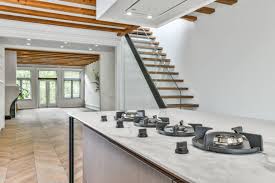 Por eso, los profesionales que realicen el servicio cuando tengas que decidir cuál es el fabricante de cocinas más adecuado para trabajar en tu hogar, asegúrate de verificar muy bien sus. Neolith Se Alia Con El Fabricante De Cocinas Innovadoras Pitt Cooking Para Vender En Sudafrica Castellonplaza