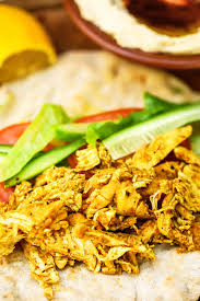 The sandwiches are then topped with fresh cucumber, tomato and onion. 2gejnf9dngsxdm