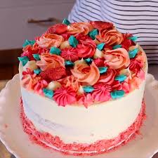 Easy Buttercream Piping Techniques Carol Recetteschocolat En 2020 Creme Pour Gateau Idee Gateau Gateaux Et Desserts