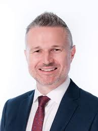 Meet the Contestants