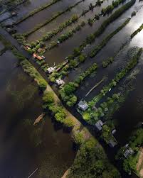There are 4 ways to get from amsterdam to loosdrechtse plassen by train, bus, tram, taxi or car. Water World The Lake Loosdrechtse Plassen Is Created By Man In Past Centuries On These Former Wetlands They Dug Up The Fuel Peat Dutch Turf Whic Plassen
