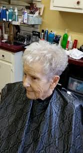 Hair Designs Unltd/Jennifer Bear