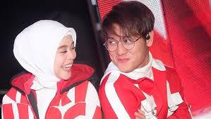 Lesti dan rizky billar langsungkan lamaran dengan budaya sunda. Isu Pacaran Settingan Ini 6 Foto Mesra Lesti Kejora Rizky Billar Foto 1