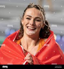 Womens 400m race hi-res stock photography and images