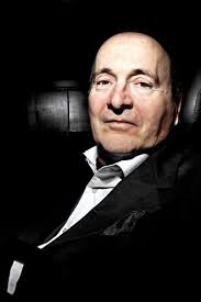 In exploring how accurate the upside movie is, we discovered that philippe is actually a wealthy french aristocrat. Du Konntest Eine Minute Vom Gluck Entfernt Sein