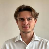 1400+ profils pour “Guy,”