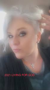 Easy hairstyles for women over 50