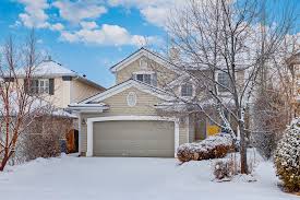 156 Douglas Glen Heath SE