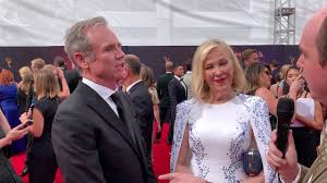 The schitt's creek star, who won for best actress in a musical or comedy, delivered her acceptance speech from her. Catherine O Hara And Bo Welch Schitt S Creek Interview On 2019 Creative Arts Emmys Red Carpet Youtube