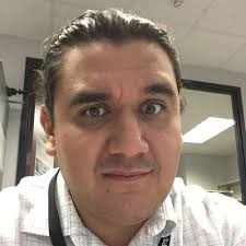 Carlos Lara (@kcoDirector)