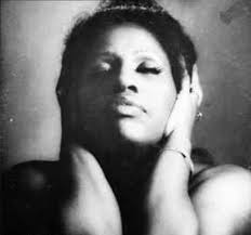 Nice song she was so underrated as a singer. Nice voice.