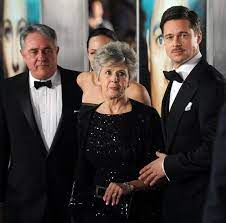 Hello lovers of Brad Pitt!! I'm Jane Etta pitt the mother of Brad pitt. I'm on here to inform you all that Brad pitt my son is not on social media it