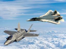 ¿cuál es el mejor avión de combate del mundo? La Guerra De Eeuu Y Rusia Por Los Cazas De Quinta Generacion El F 35 Frente Al Su 57