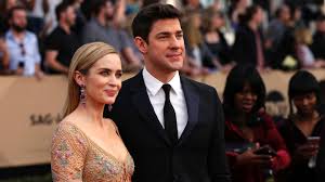 Emily olivia leah blunt, altın küre ödülllü i̇ngiliz aktris. Exklusives Featurette Zu A Quiet Place Mit Emily Blunt John Krasinski Gala De