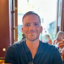 Tom Slattery's Instagram, Twitter & Facebook