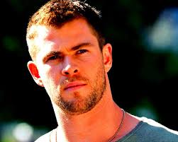 Hd Wallpaper Chris Hemsworth Actor Celebrities Movie Star Short Hair Photography Wallpaper Flare