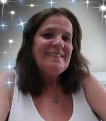 Ellen Snapp's Instagram, Twitter & Facebook