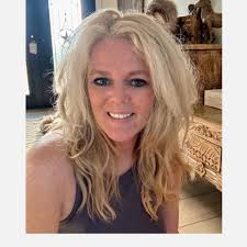 Lighted hood bug deflector for Ford Raptor