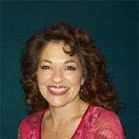 Lara Oliver's Instagram, Twitter & Facebook