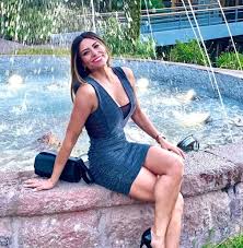 Estudió periodismo en la universidad de chile y tiene una licenciatura en comunicación social. Fotos Guapa Ex Esposa De Ivan Nunez Se Luce En Sexys Bikinazos Tecache Cl