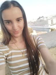 Hey everyone! I'm looking for some help with a live cam. I'm trying to get  a good view of the MSC World Europa as it's coming into port, but the only  cams