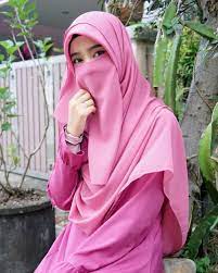 30 gambar animasi wanita berhijab bagi kamu yang aktif dimedia sosial pasti sering menjumpai gambar animasi. Gambar Mungkin Berisi 1 Orang Dekat Gaya Hijab Mode Wanita Wanita