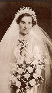 Birgitte Duchess Of Gloucester Wedding Dress The Beautiful Wedding Gown Worn By Lady Alice Montagu Douglas Scott Princess Alice Duchess Of Gloucester Shown In Her Wedding Dress Wo Gelinlik Gelin Unluler