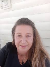 Which is better Hoka or Skechers 3..2..1.. go!