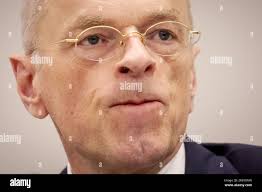 Robin in profile hi-res stock photography and images