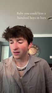 Zach Howe's Instagram, Twitter & Facebook