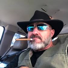 scott holley (@theeconfident1)