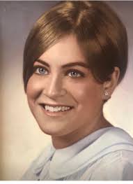 Woman shares her first FIF photo after hair and smile makeover