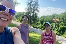 What are some of your favorite things about strolling through Spring Hill  Cemetery?