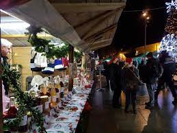 Marché de noël à caen, france. Val D Oise Un Marche De Noel En Mode Virtuel La Gazette Du Val D Oise