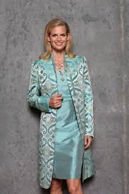 Bref vous trouverez forcément la robe de cérémonie qu'il vous faut avec une robe de cocktail pas cher ou une. Epingle Sur Paule Vasseur Tenues De Mariage Et De Ceremonies Pour Femmes Elegantes