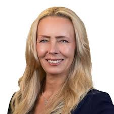 Cynthia Dougherty, Luxury Real Estate Agent