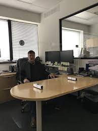 Sie können jedes profil optimal an ihre persönlichen anforderungen anpassen. Sneeze Guard 36 W X 24 Inch H Plexiglass Desk Top Acrylic Magnum Tools