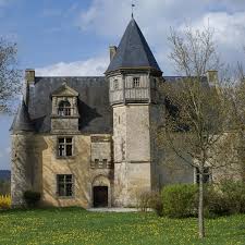 Cache Au Coeur De La Normandie Le Manoir D Argentelles N Est Pas Des Plus Vastes Mais N En Est Pas Moins Interessant Le Manoir Chateau France Beaux Batiments