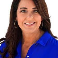 Leanne Morse's Instagram, Twitter & Facebook