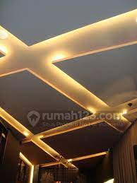 Plafon minimalis dengan kesan klasik melalui warna. 11 Model Plafon Minimalis Ini Bikin Interior Rumah Tampak Mewah Rumah123 Com