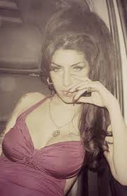 14 Frases De Amy Winehouse Para Entender Que El Amor Puede Matarnos Amy Winehouse Amy Chica Punk