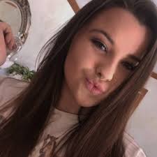 Savannah Wallace (@savvvwallace)